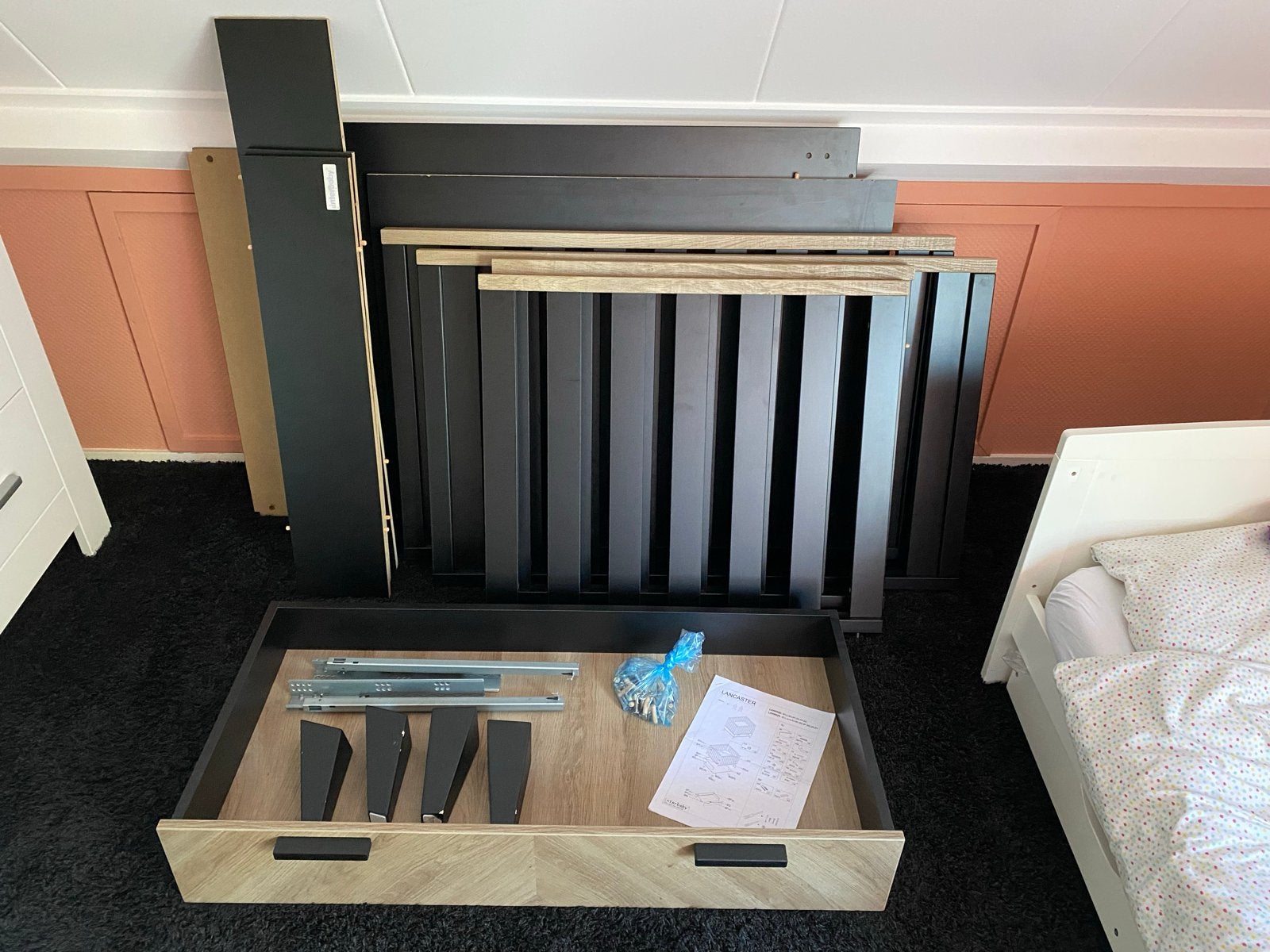 Box Interbaby Zwart/Hout/Visgraat, Ophalen, Zo goed als nieuw, Rechthoekig, In hoogte verstelbaar