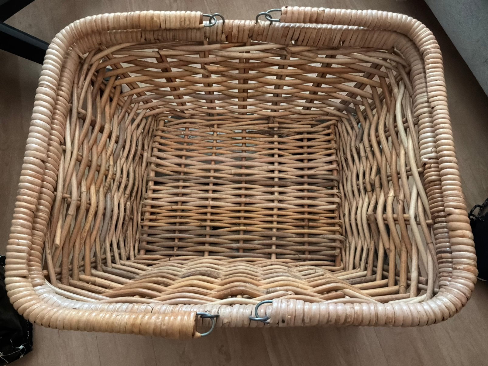 Rieten mand, Ophalen, Gebruikt