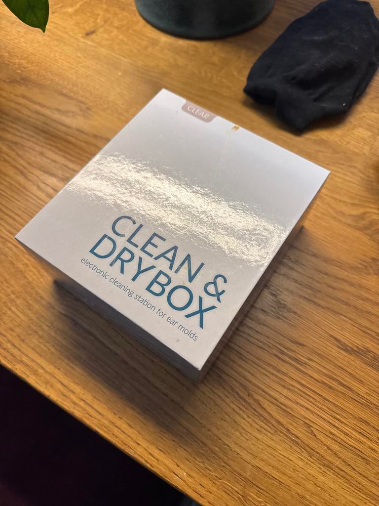 Clean & Drybox - Elektronisch reinigingsstation voor oordopj, Ophalen of Verzenden, Nieuw, Overige typen