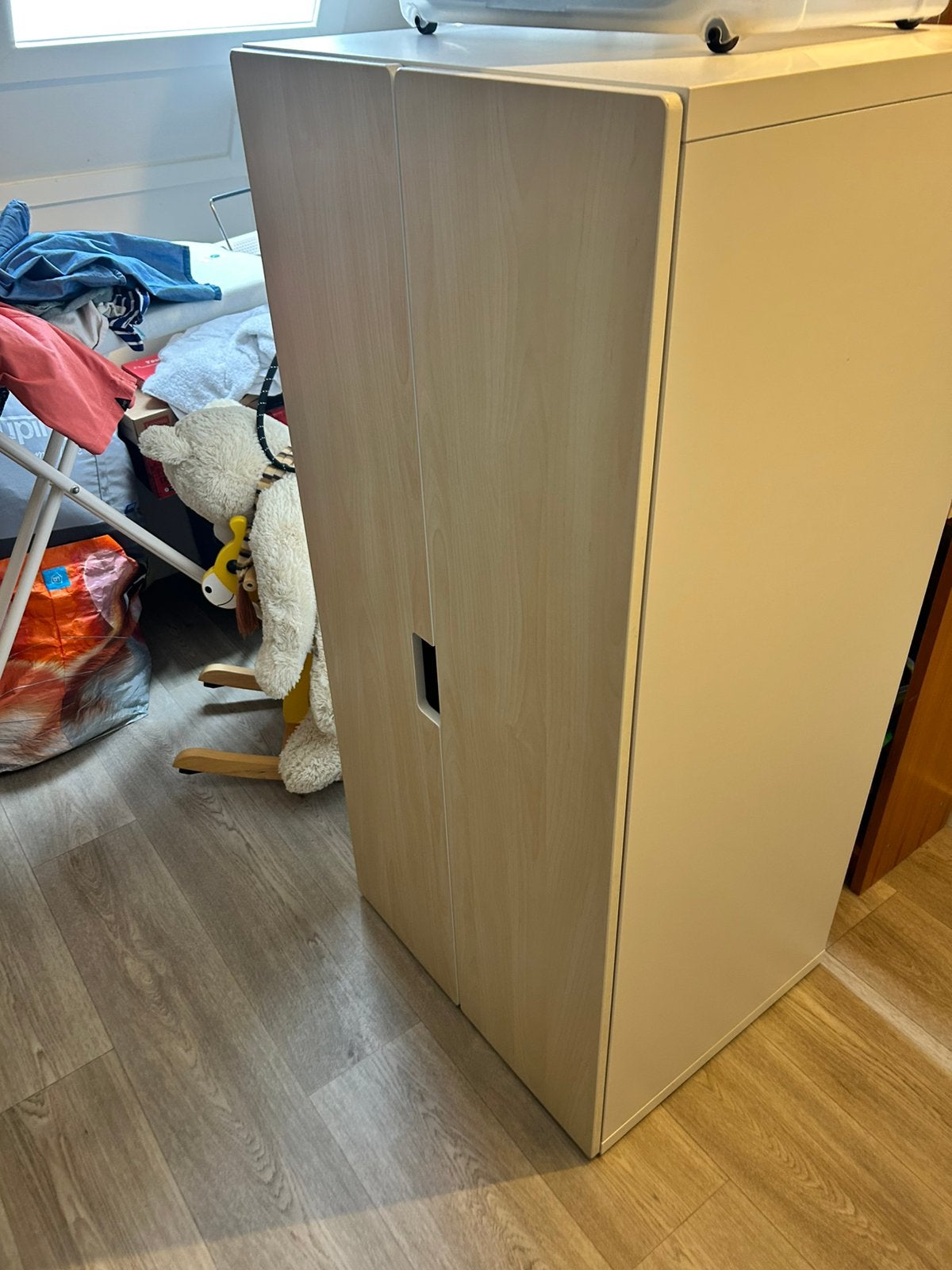Ikea Småstad kinderkamer kast - hang, soft-close, Ophalen, 50 tot 70 cm, 105 cm of meer, Zo goed als nieuw
