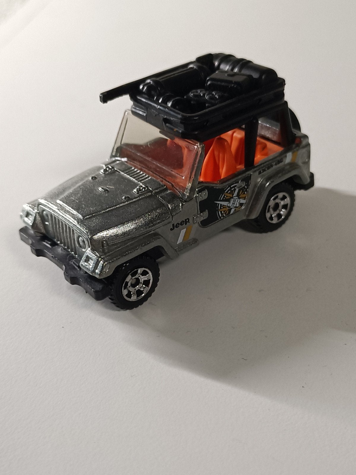 Matchbox Jeep Wrangler YJ - Grijs met Oranje Interieur, Hobby en Vrije tijd, Ophalen of Verzenden, Zo goed als nieuw, Auto