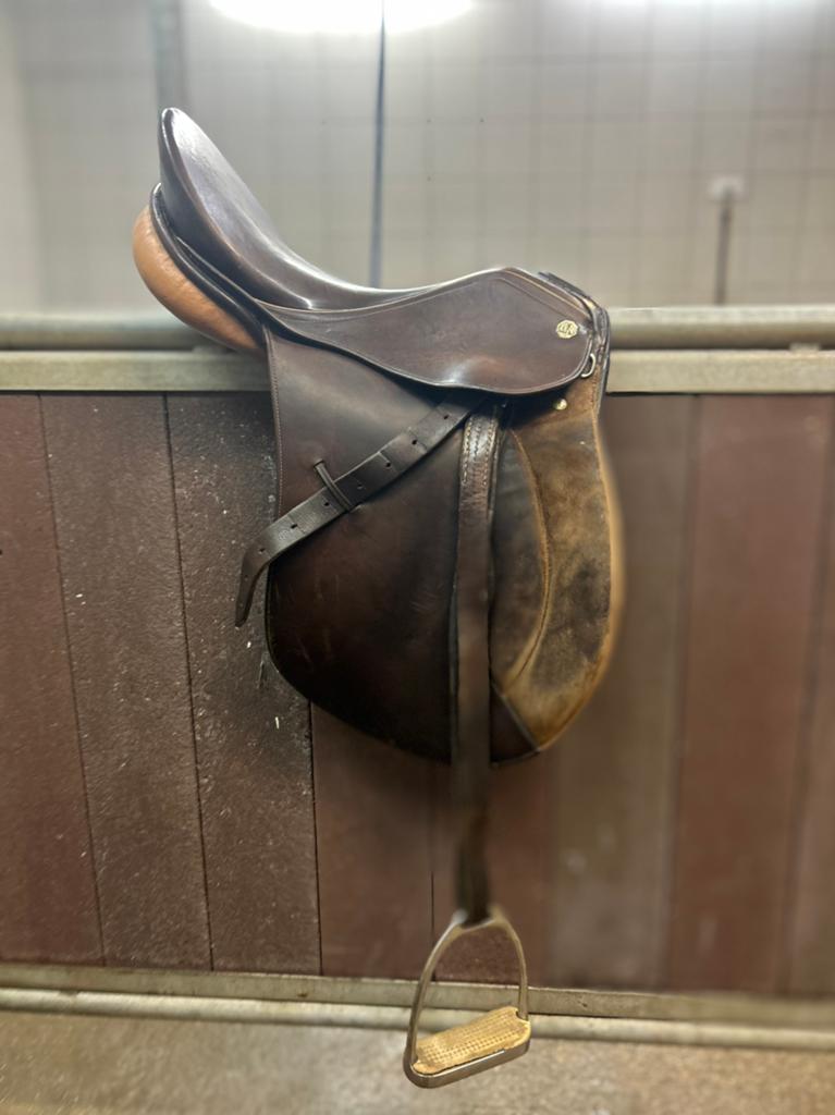 Kieffer ( Bavaria ) veelzijdigheidszadel- 17 inch-, Ophalen, Gebruikt