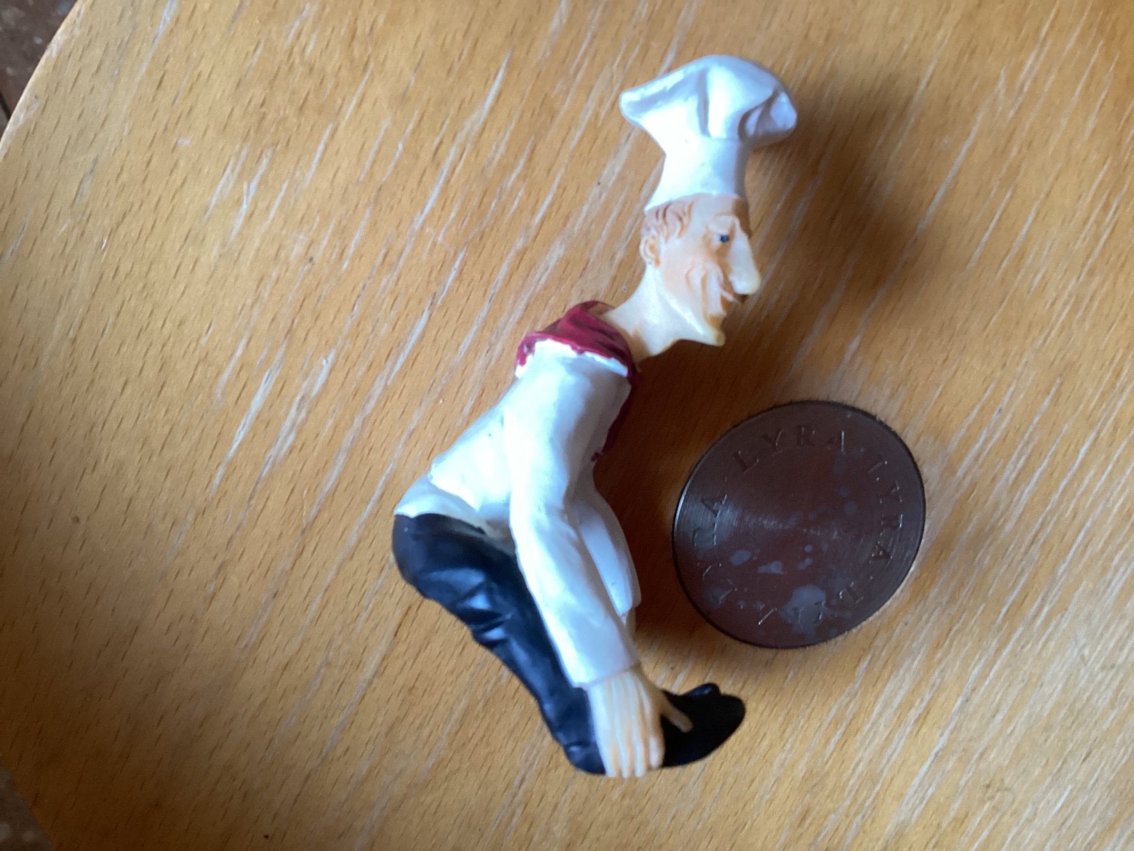 Kok. Hoog 9 cm parastone, Verzamelen, Beelden en Beeldjes, Ophalen of Verzenden, Zo goed als nieuw