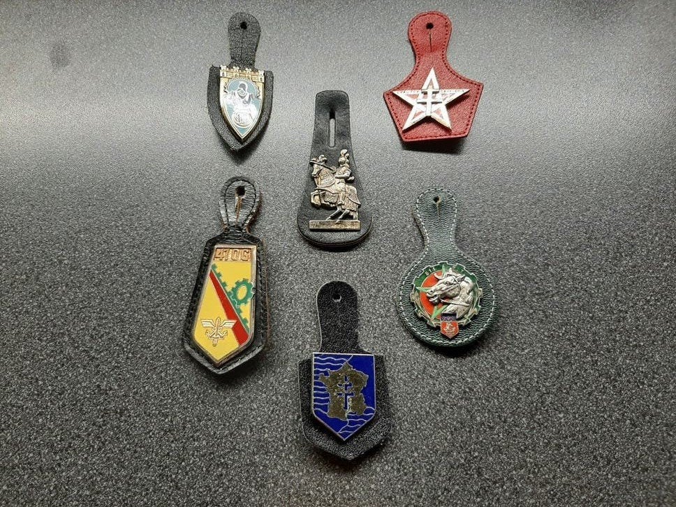 Frankrijk  -  borstzak insignes divers / losse verk.mogelijk, Ophalen of Verzenden, Landmacht, Overige gebieden, Embleem of Badge