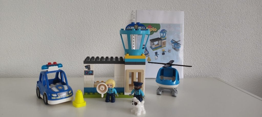 Lego Duplo - Politiebureau & Helikopter - 10959 - 2+, Ophalen, Overige thema's, Overige typen, Zo goed als nieuw