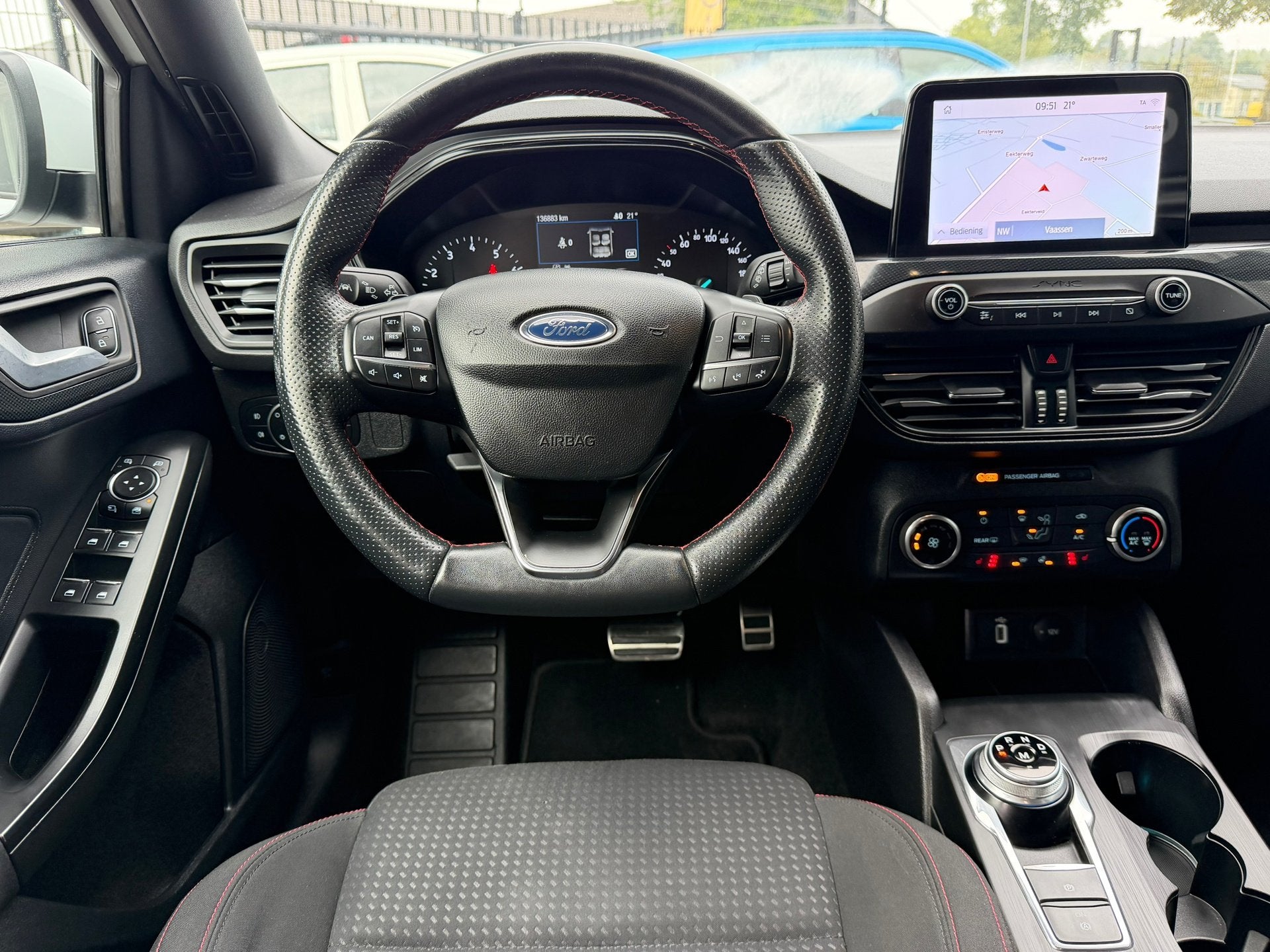 Ford Focus Wagon 1.0 125PK ST Line Automaat,Navi,Clima,Apple, Auto's, Ford, Gebruikt, 1283 kg, Wit, Origineel Nederlands