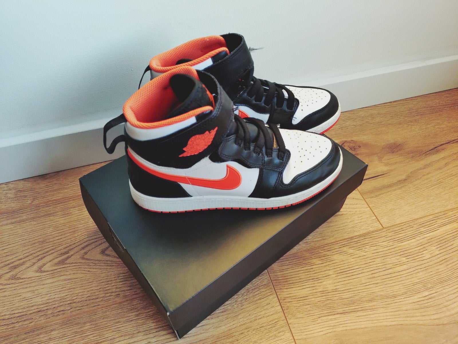Nike Air Jordan 1 Hi FlyEase Dames Sneakers Zwart/Oranje, Kleding | Dames, Schoenen, Nike Air Jordan, Zwart, Ophalen of Verzenden