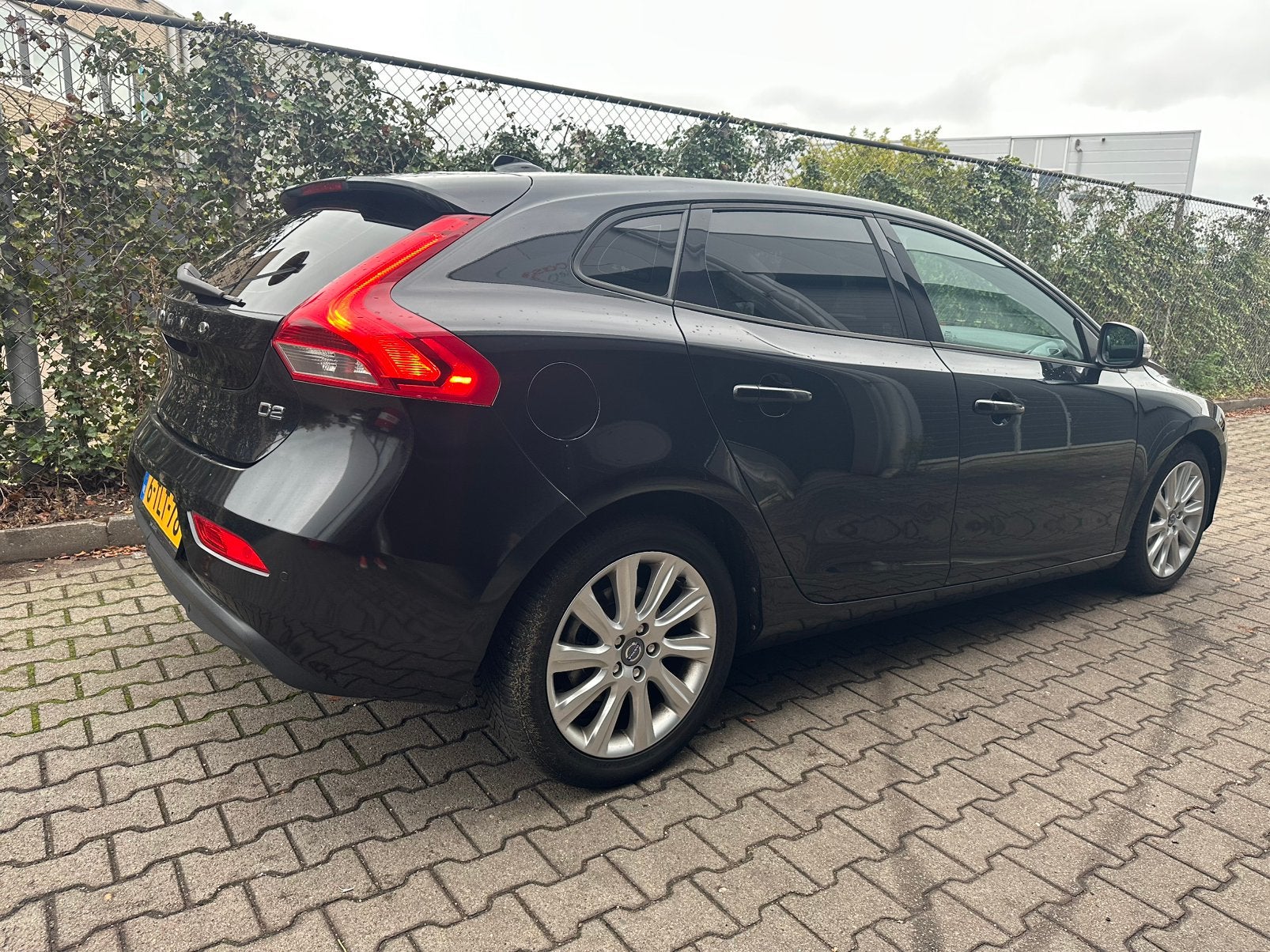 Volvo V40 1.6 verkocht verkocht verkocht, Voorwielaandrijving, Stof, 4 cilinders, Zwart