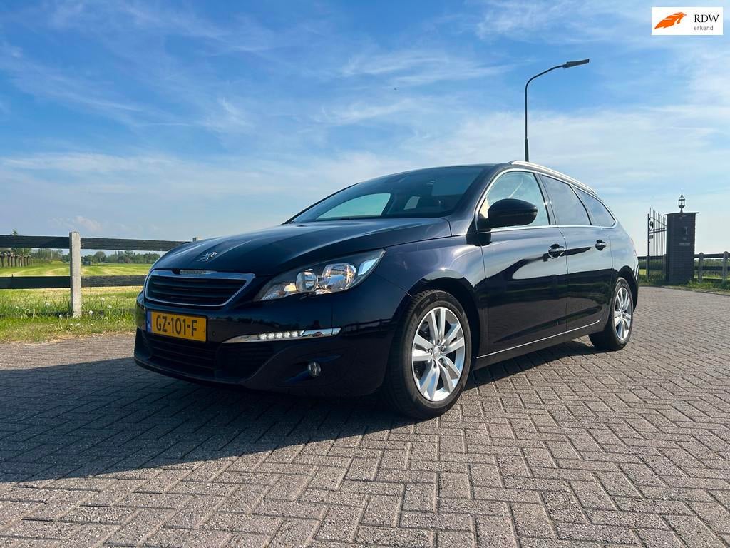 Peugeot 308 SW 1.2 PureTech Blue Lease Executive Full Option, Voorwielaandrijving, Euro 6, 1199 cc, 1165 kg