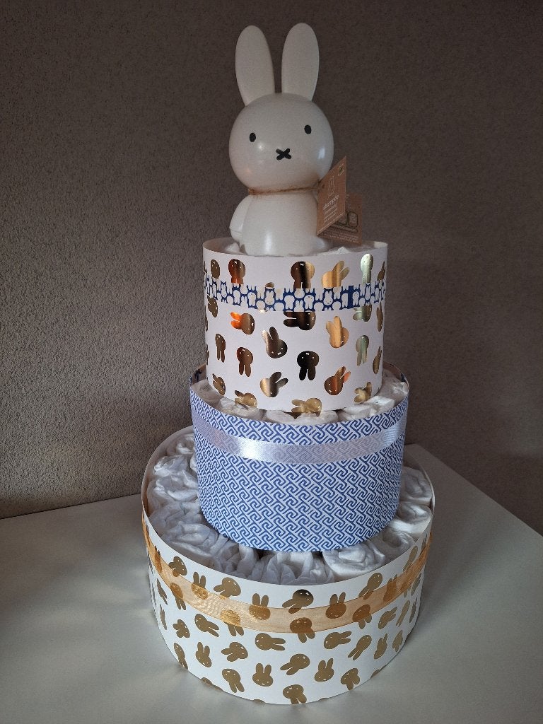 Nijntje luiertaart drielaags - Goud en blauw, Ophalen of Verzenden, Zo goed als nieuw, Kraamcadeau