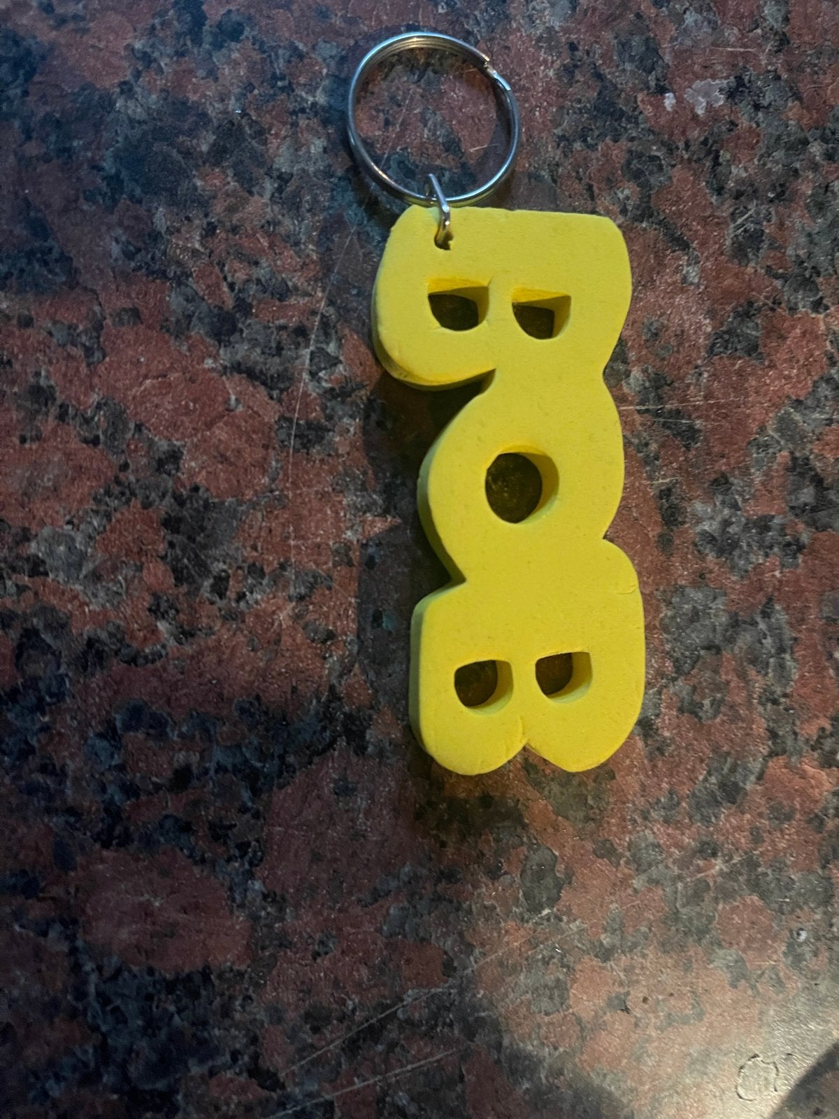 Gele sleutelhanger met de naam 'Bob', Ophalen of Verzenden, Nieuw, Overige typen