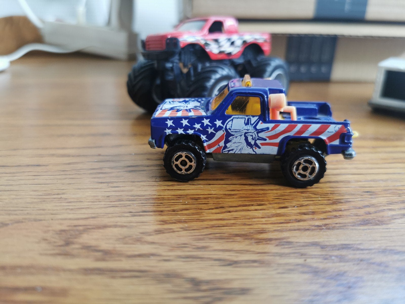 Majorette pick-up truck met Amerikaanse vlag design, Ophalen of Verzenden, Gebruikt, Auto, Majorette