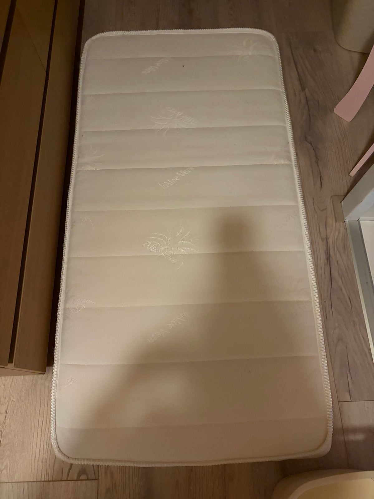 Comfortabel juniorbed matras, Ophalen, 190 cm of minder, Zo goed als nieuw, Matras
