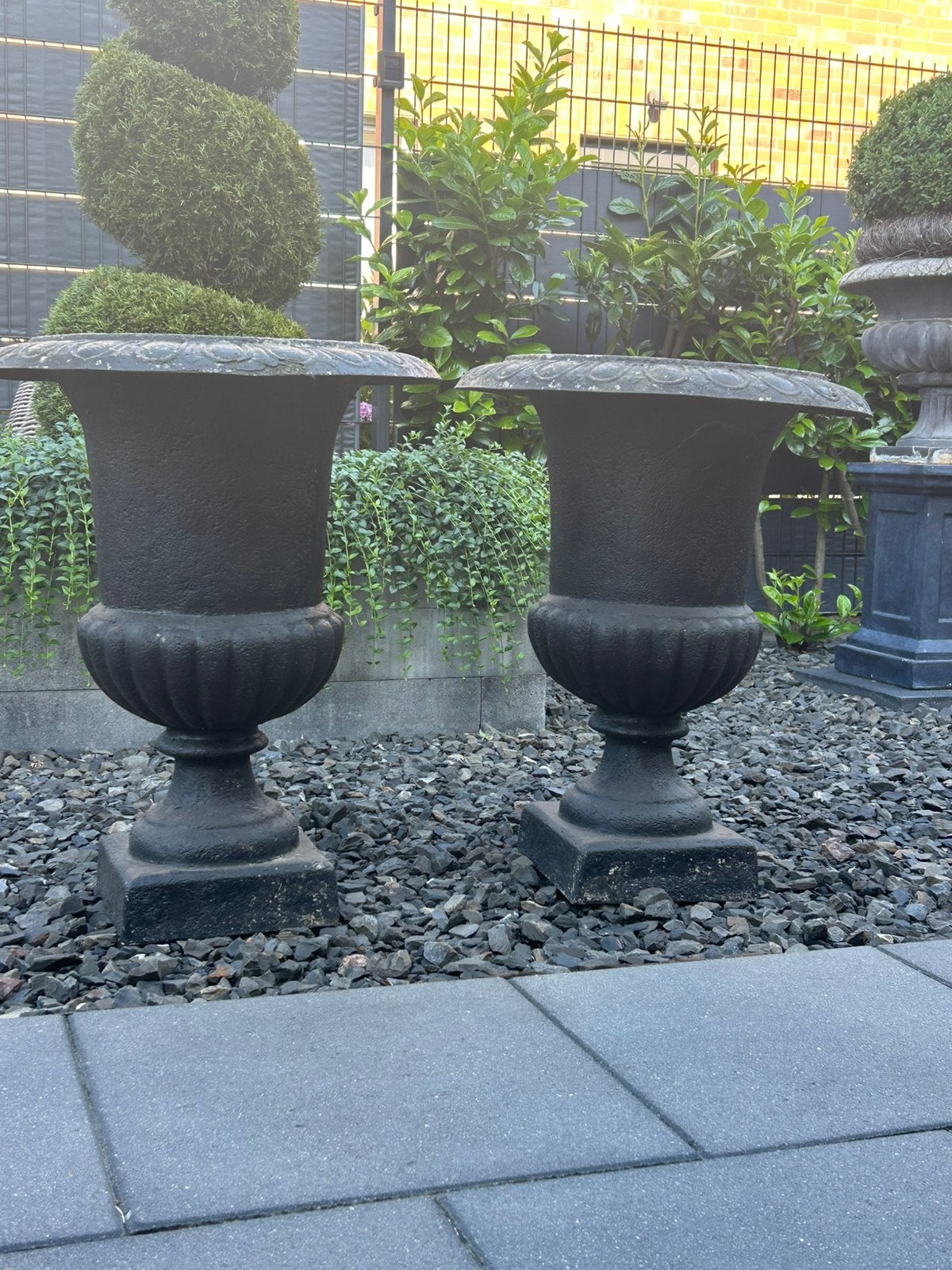 Tuinvazen 2 stuks, Ophalen, Zo goed als nieuw