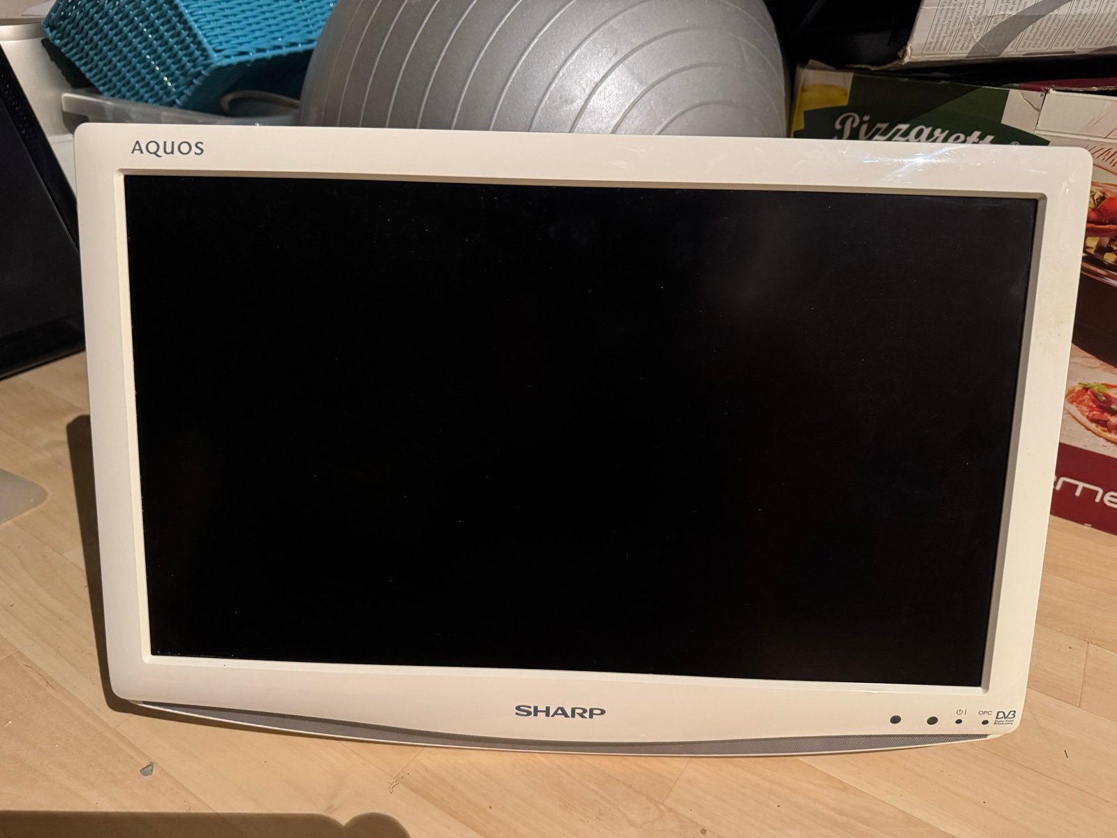 Sharp televisie met beweegbare beugel - Ideaal voor slaapkam, Audio, Tv en Foto, Televisies, Ophalen, Gebruikt, 40 tot 60 cm, Sharp
