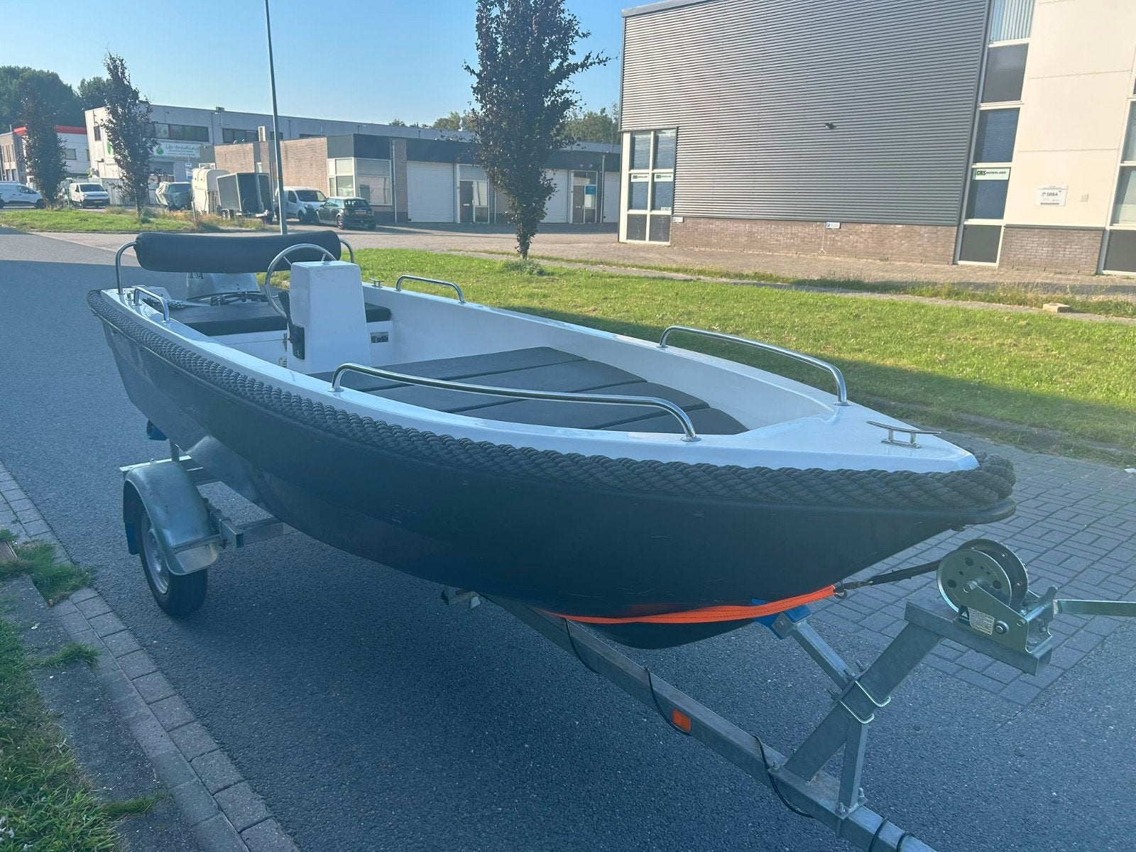 Amigo 400 sloep met Honda 8pk 4-takt buitenboordmotor, Ophalen, 4 m, Zo goed als nieuw, Buitenboordmotor