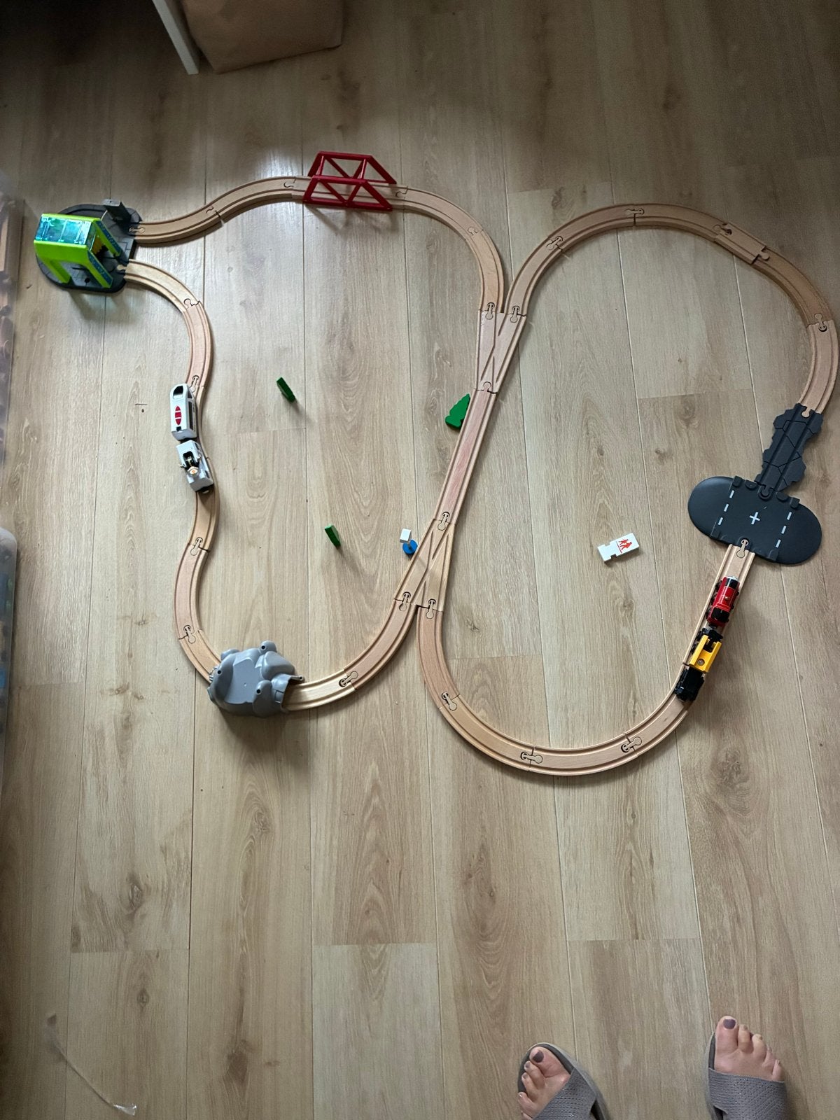 Grote houten treinbaan set met accessoires, Ophalen of Verzenden, Gebruikt, Jongen of Meisje