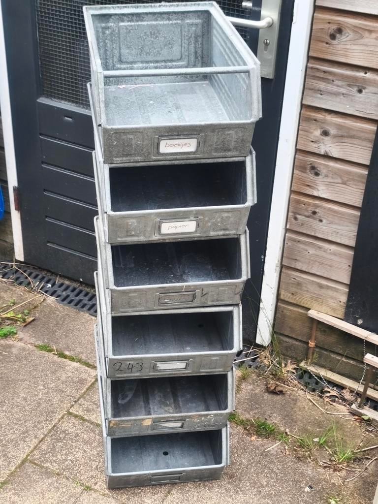 Zes mooie stapel bakken., Doe-het-zelf en Verbouw, Kratten en Dozen, Ophalen, Gebruikt, Minder dan 40 cm, Minder dan 35 cm