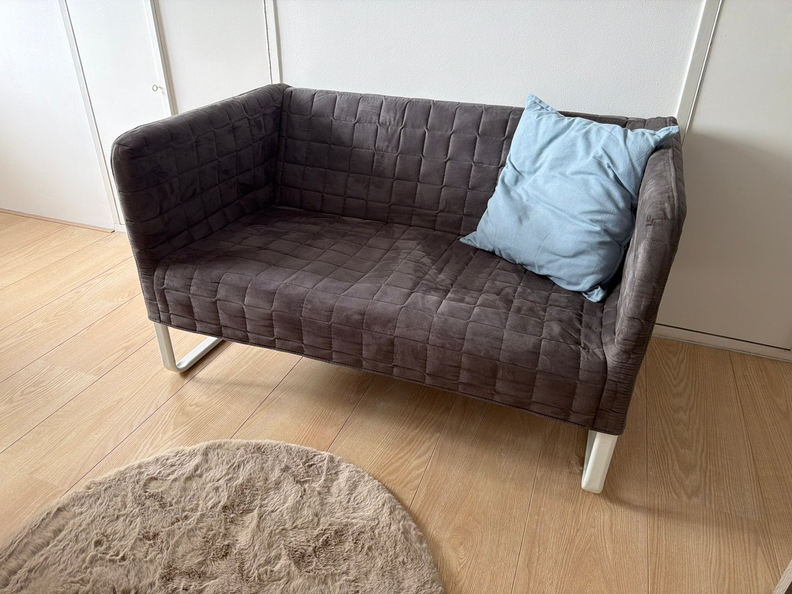 IKEA Knopparp 2-zitsbank - Donkergrijs, Huis en Inrichting, Banken | Sofa's en Chaises Longues, Ophalen, Gebruikt, Minder dan 75 cm