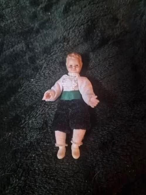 Caco porseleinen popje - 8 cm, Ophalen of Verzenden, Gebruikt, Pop