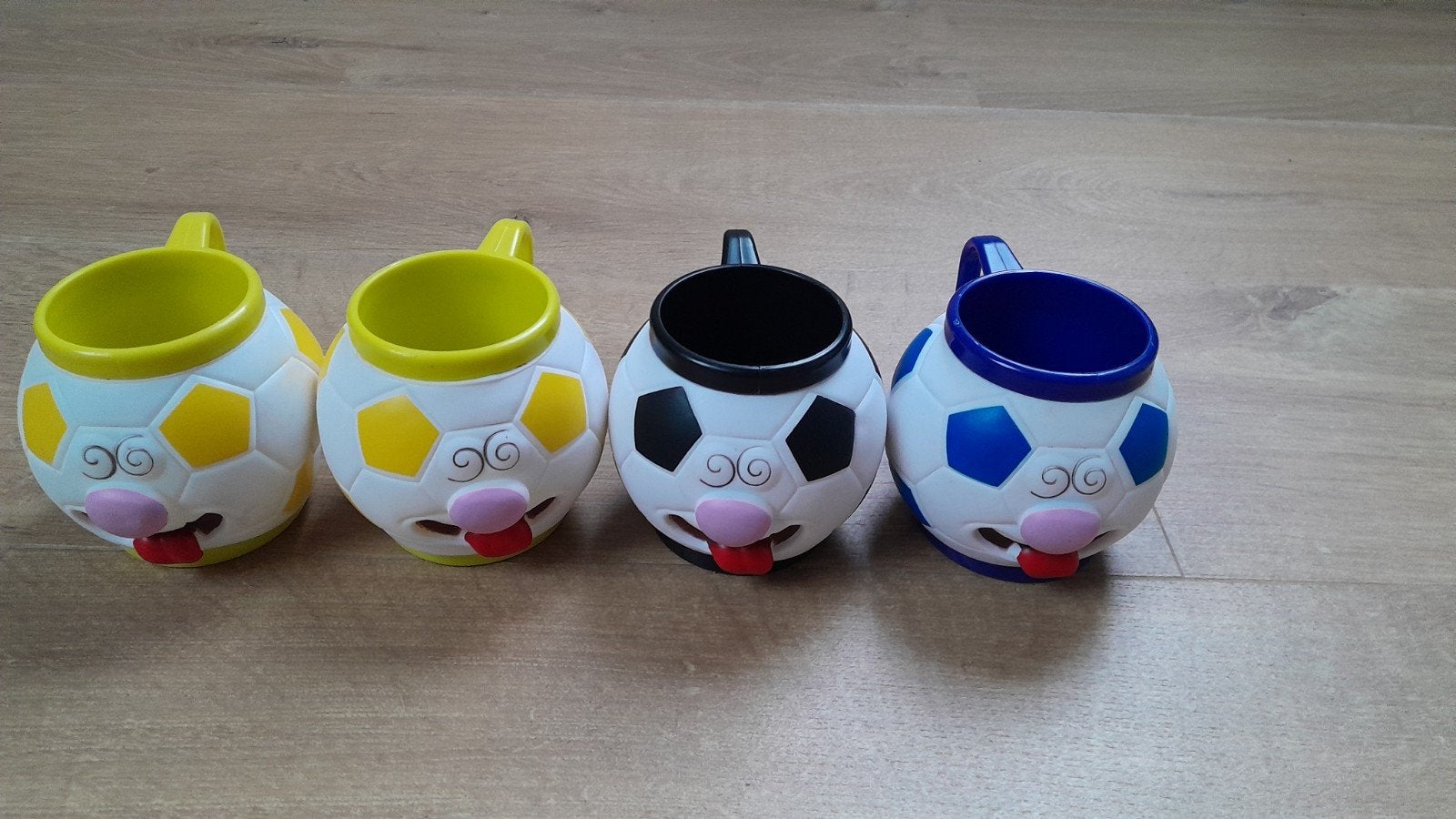 Leuke Voetbal Mokken - Set van 4, Ophalen of Verzenden, Zo goed als nieuw