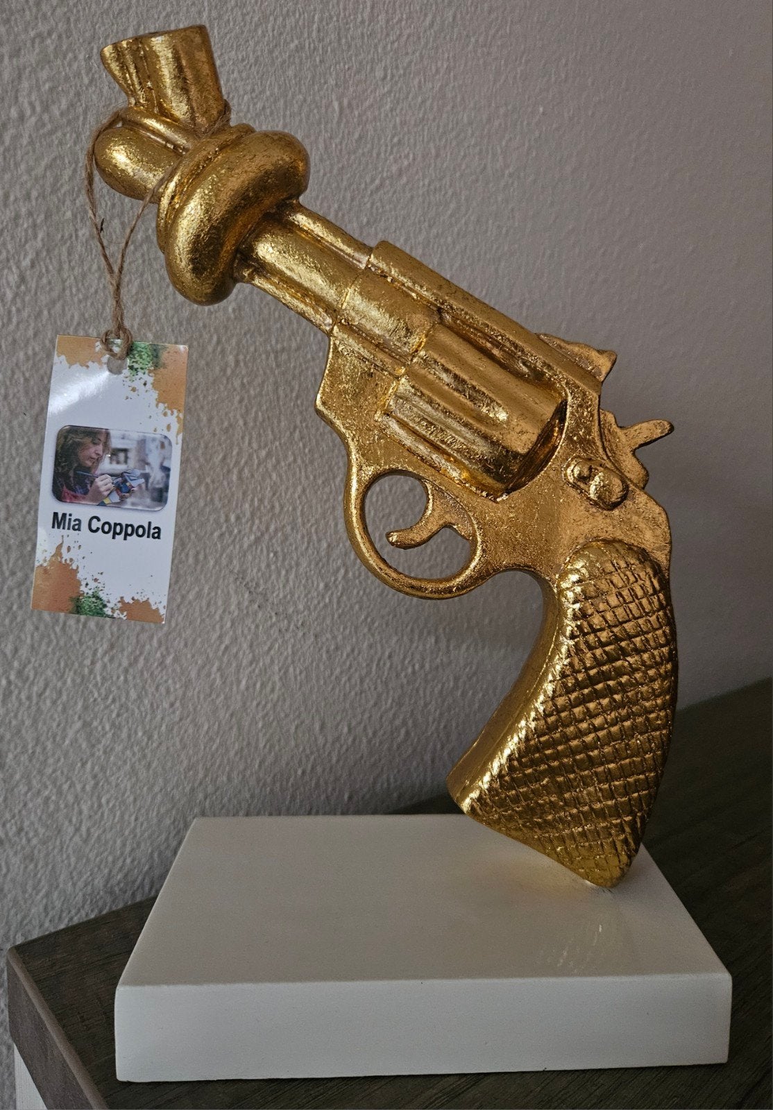 Exclusief Gouden Kunstobject ‘Peace Gun’  van Mia Coppola, Ophalen