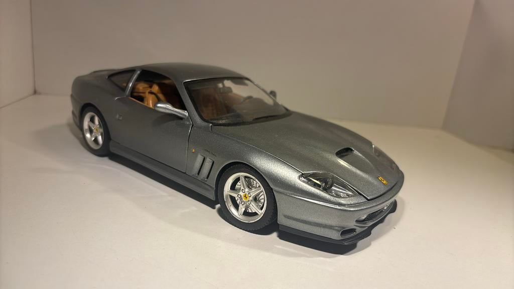 Ferrari 550 Maranello grey bburago 1.18