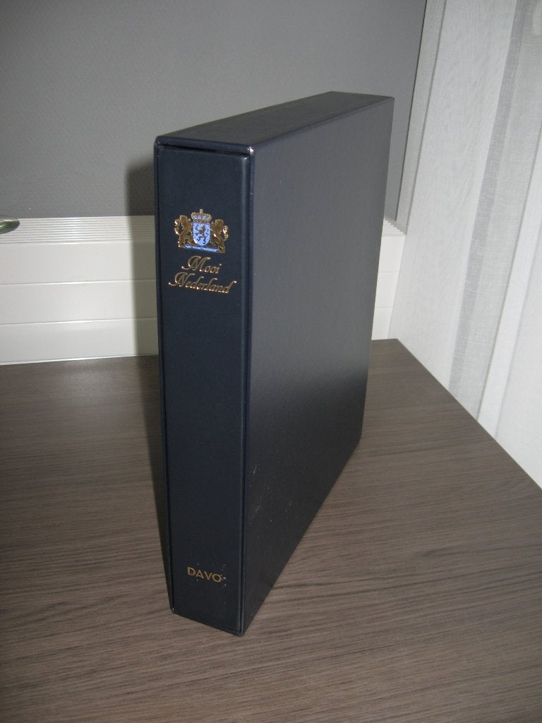 DAVO Luxe album Mooi Nederland 2005 t/m 2014. Zwart-wit., Ophalen of Verzenden, Verzamelalbum
