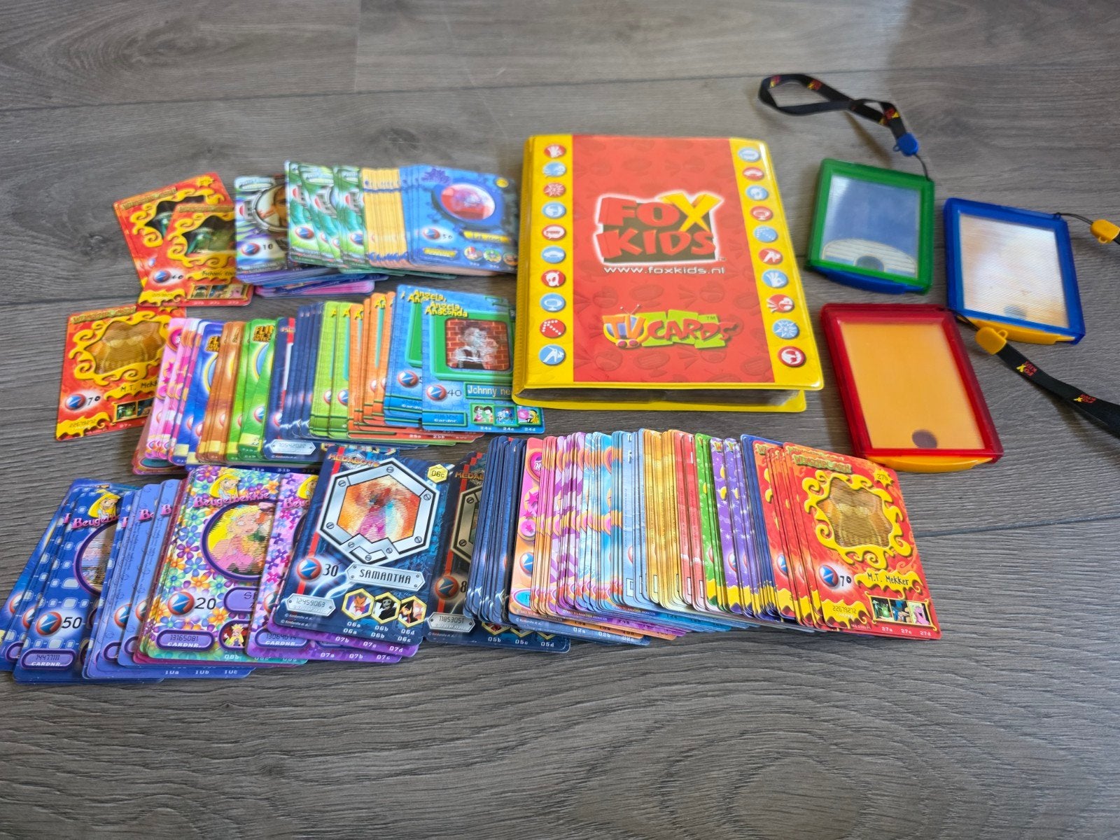 Fox Kids TV Cards verzamelalbum met kaarten pokemon etc., Verzamelen, Ophalen of Verzenden, Zo goed als nieuw