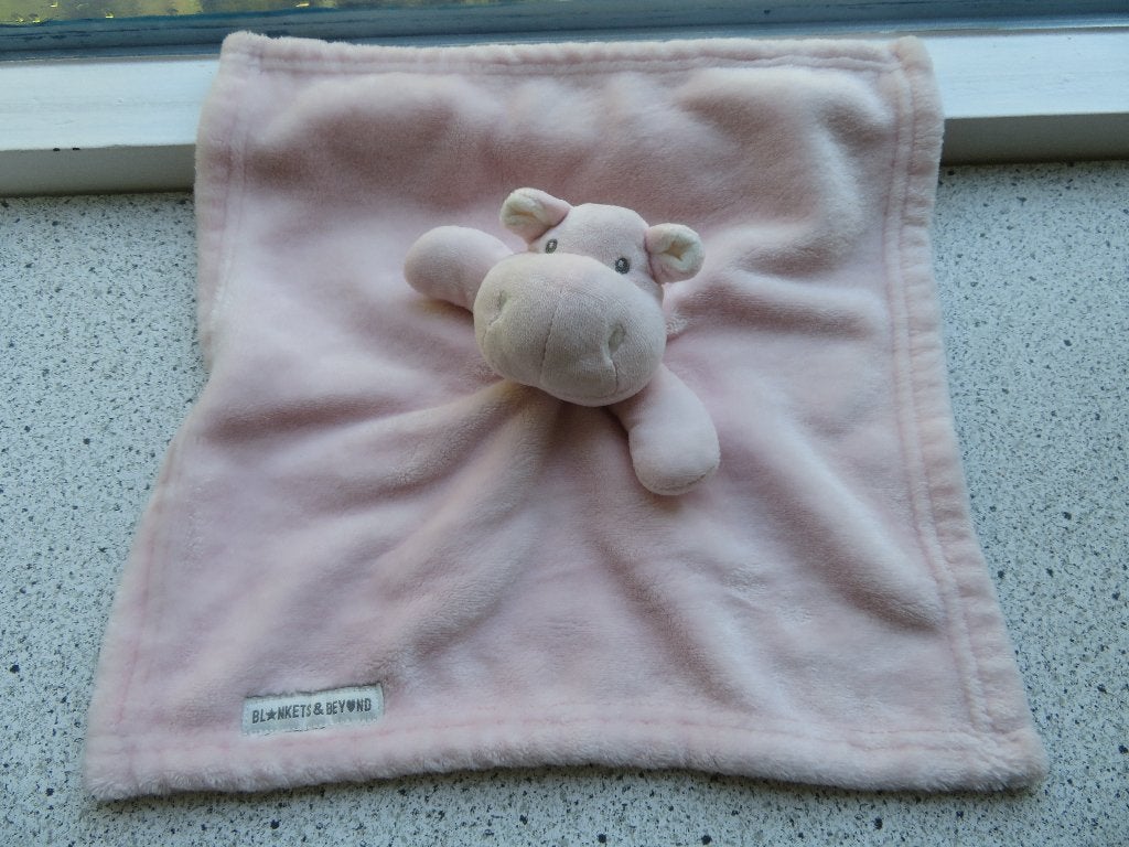 Knuffeldoek nijlpaard hond merk Blankets & Beyond licht roze, Zo goed als nieuw, Wasbaar, Middelgroot (20 tot 80 cm), Roze