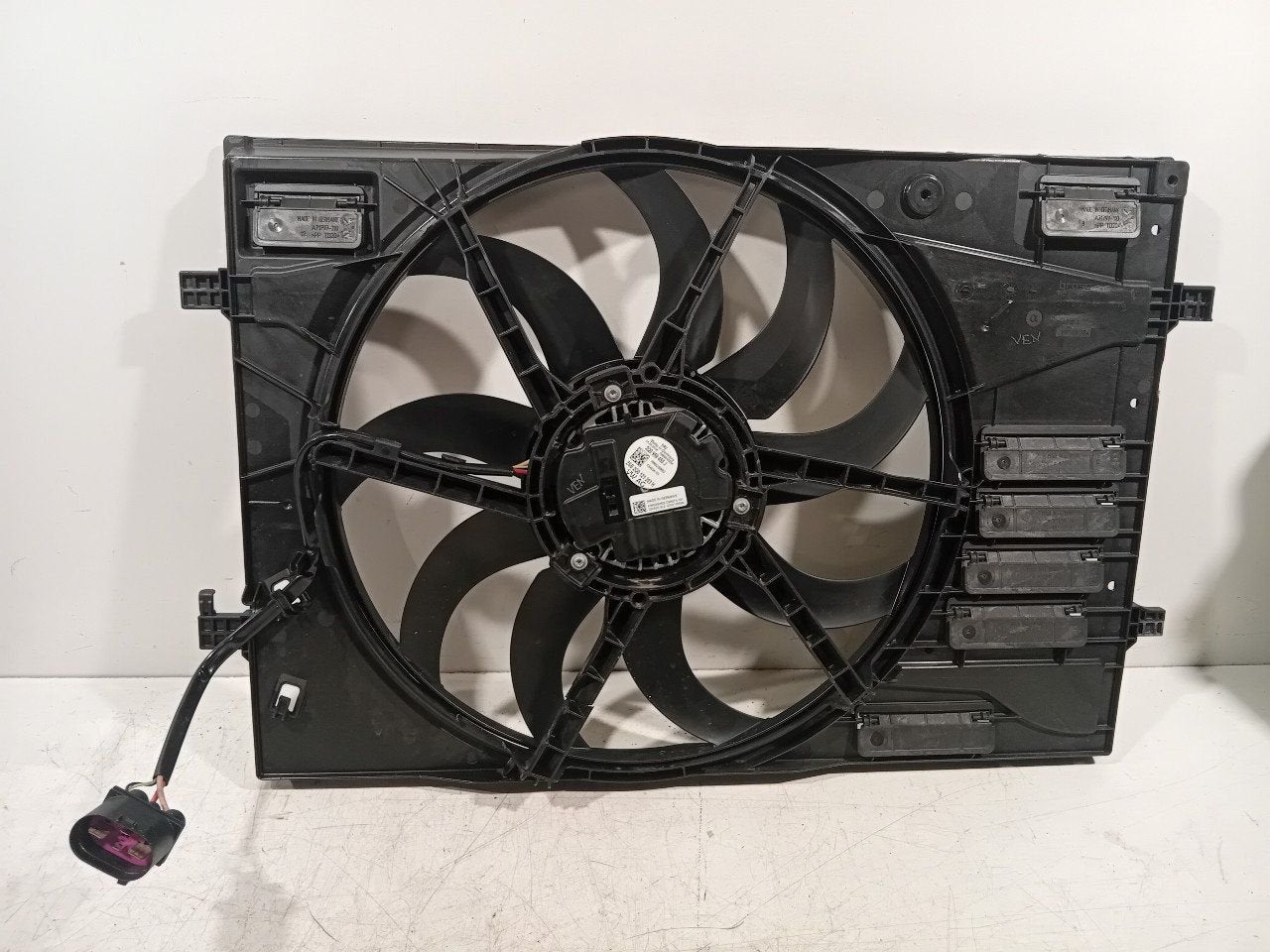 Koelventilator Volkswagen Polo, Onderdelen@venauto.nl, Van der Ven Autorecycling B.V., Gebruikt, Ettenseweg 76, 4706 PB Roosendaal, The Netherlands