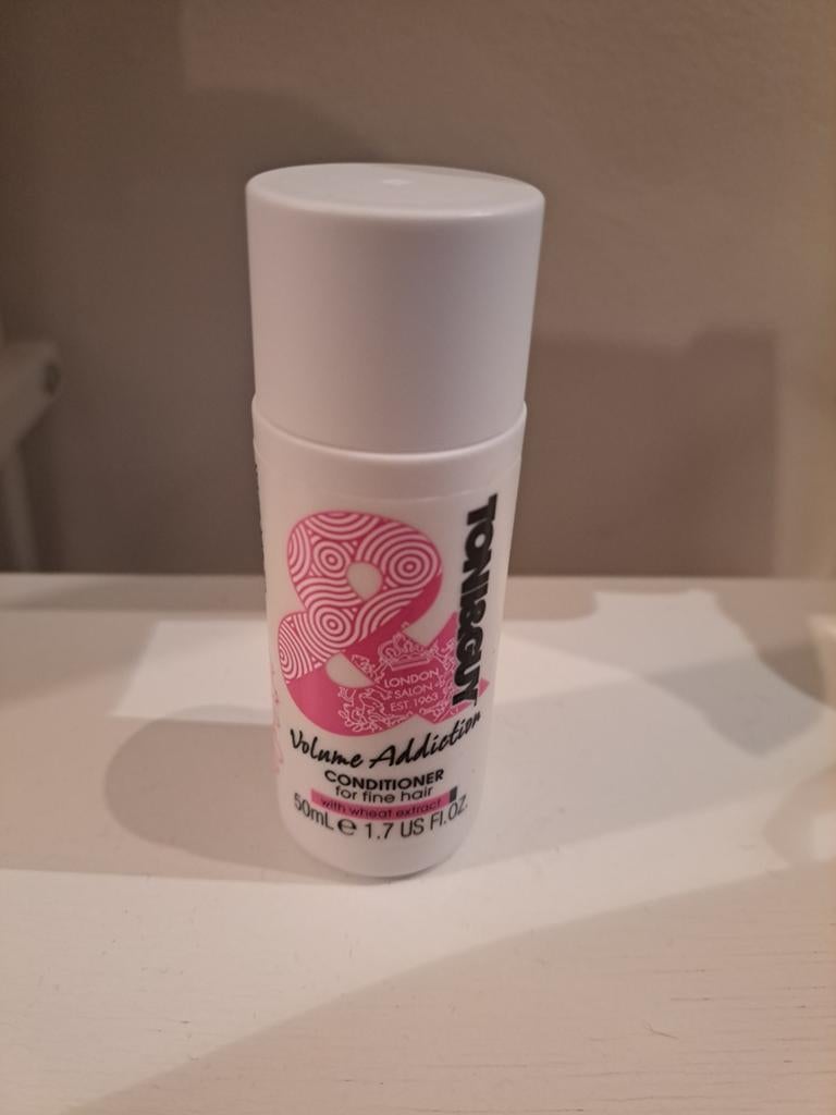 Toni&Guy volume addiction conditioner, Ophalen of Verzenden, Nieuw, Shampoo of Conditioner