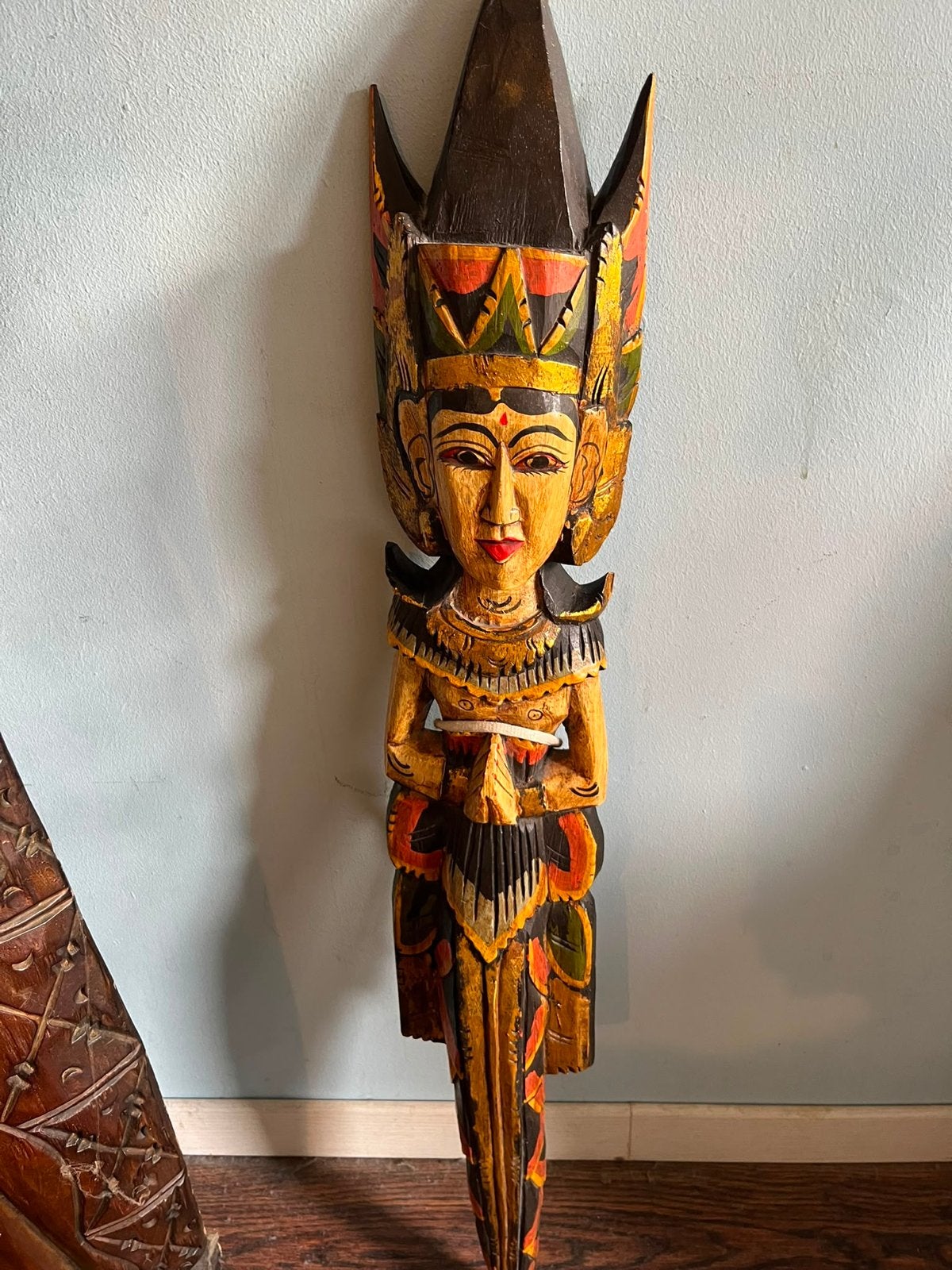 Handgesneden Balinees houten beeld - Danseres, Indonesië, Meerkleurig, Ophalen, Hout