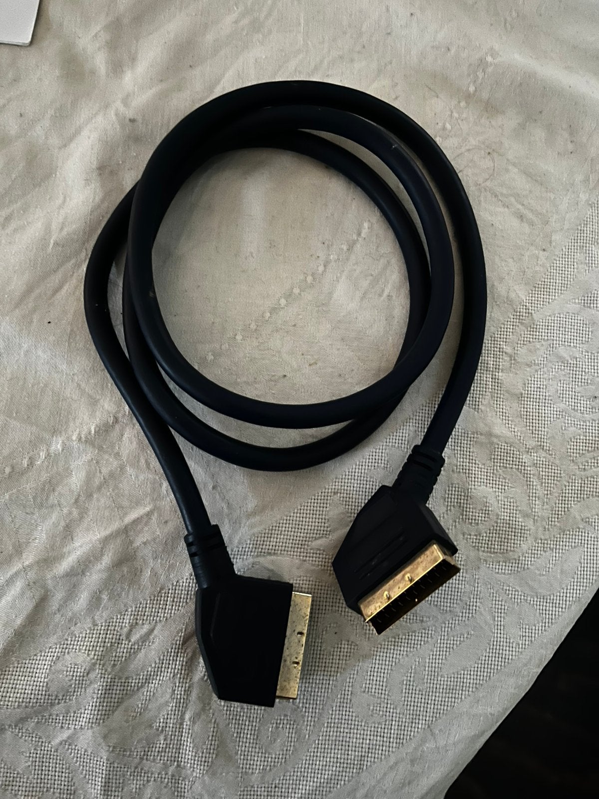Scart kabel, Ophalen of Verzenden, Zo goed als nieuw, Minder dan 2 meter, Scartkabel