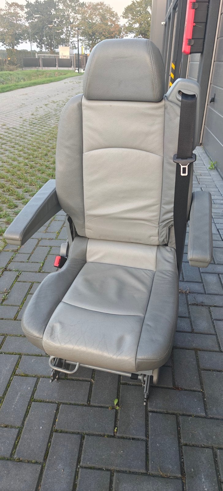 W639 of W447 Leren autostoel met armleuningen - Grijs, Auto-onderdelen, Ophalen, Gebruikt, Mercedes-Benz