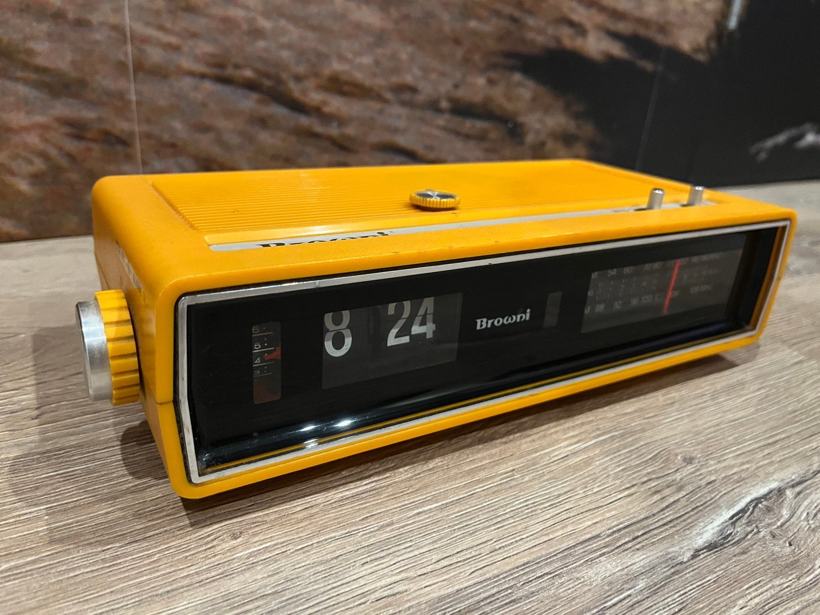 Vintage Browni wekkerradio jaren ‘70, Audio, Tv en Foto, Ophalen, Zo goed als nieuw
