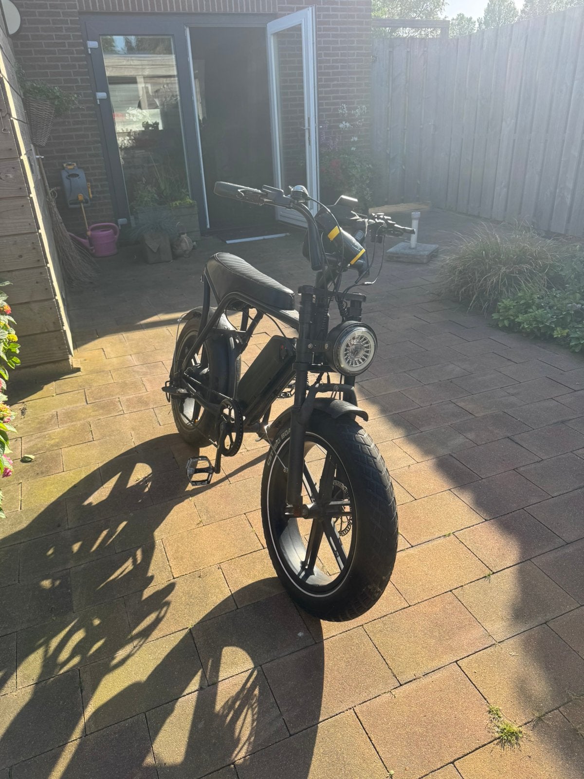 Ouxi v8, Gebruikt, 59 cm of meer, 30 tot 50 km per accu, Ophalen
