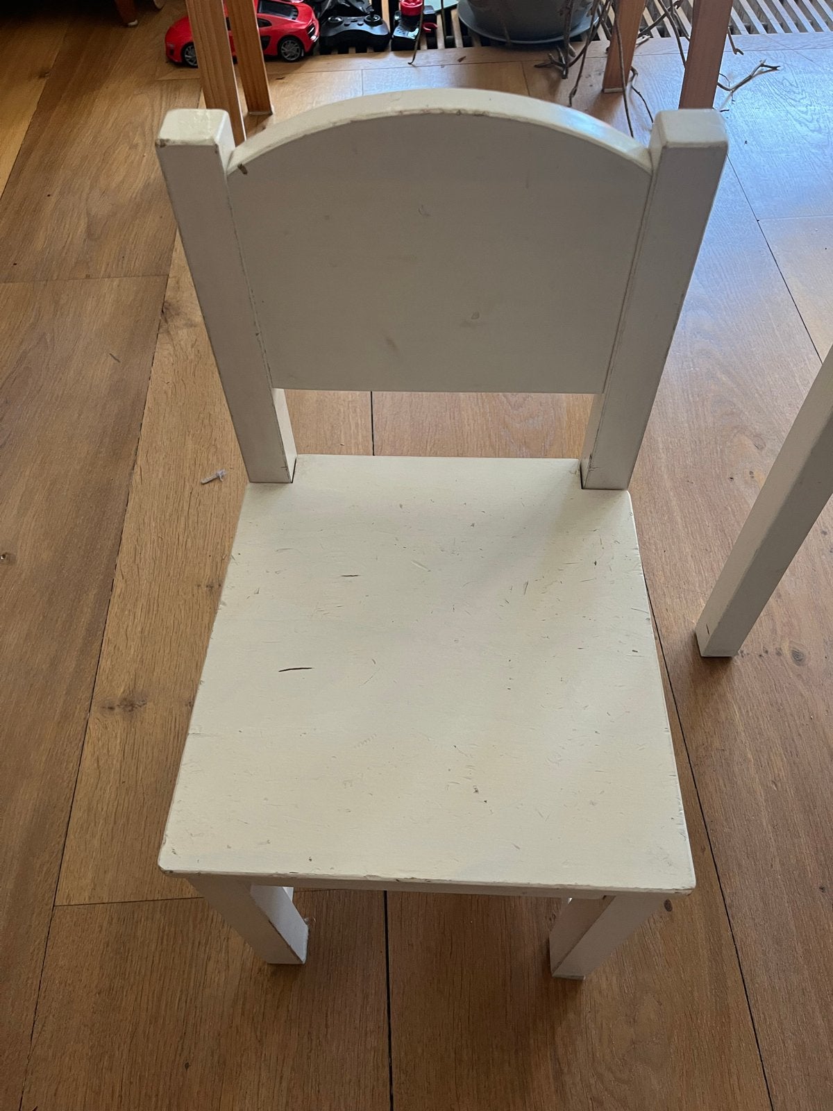 Kinder speeltafel met stoeltje - stoepkrijt verf, Ophalen, Gebruikt, Tafel(s) en Stoel(en)