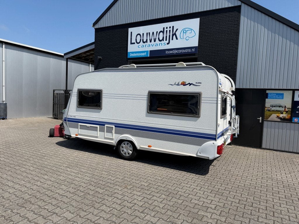 HOBBY De Luxe 440 SF ’06 (Vastbed, Treinzit), Caravans en Kamperen, Caravans, Vast bed, Hobby, Bedrijf, Treinzit