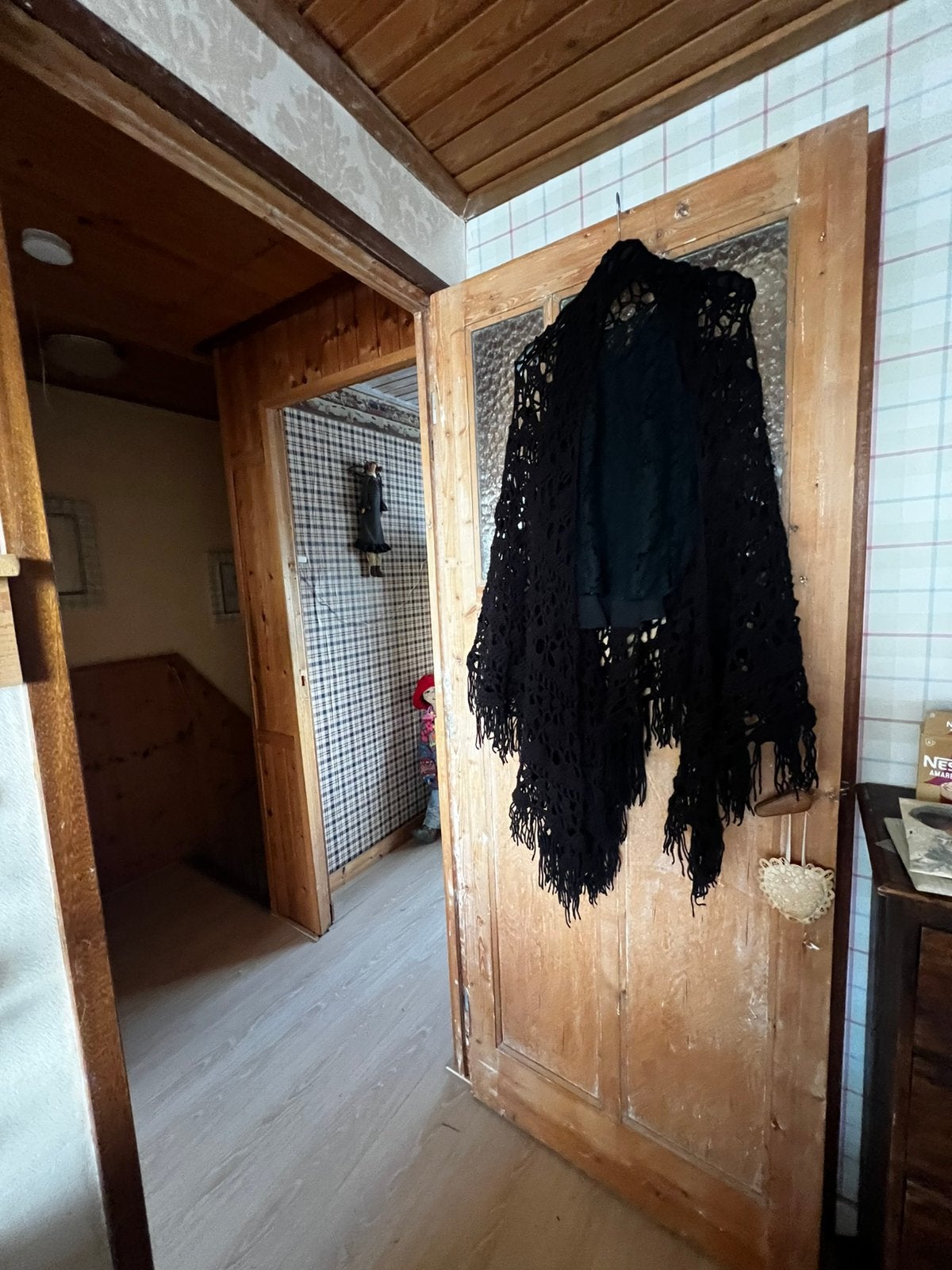 Zwarte kanten top, Kleding | Dames, Ophalen of Verzenden, Zo goed als nieuw, Zwart, Zonder mouw