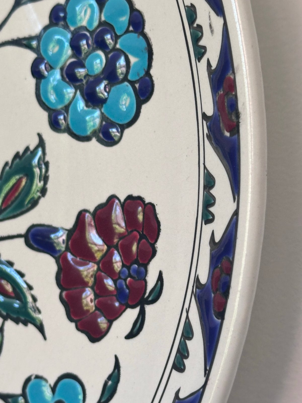 Nassos Rodos Hellas Grieks aardewerk bord met reliëf bloemen, Antiek en Kunst, Antiek | Keramiek en Aardewerk, Ophalen of Verzenden