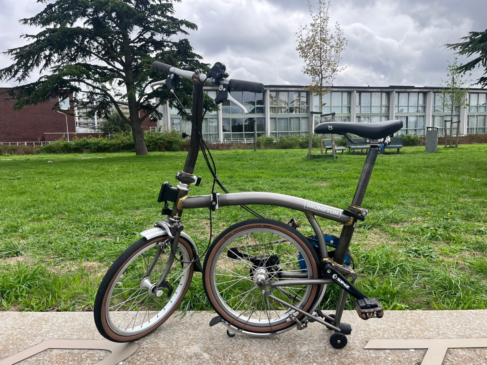 Foto 2 van Titanium Brompton S2L-X 9,4 KG Customised voor klein persoon