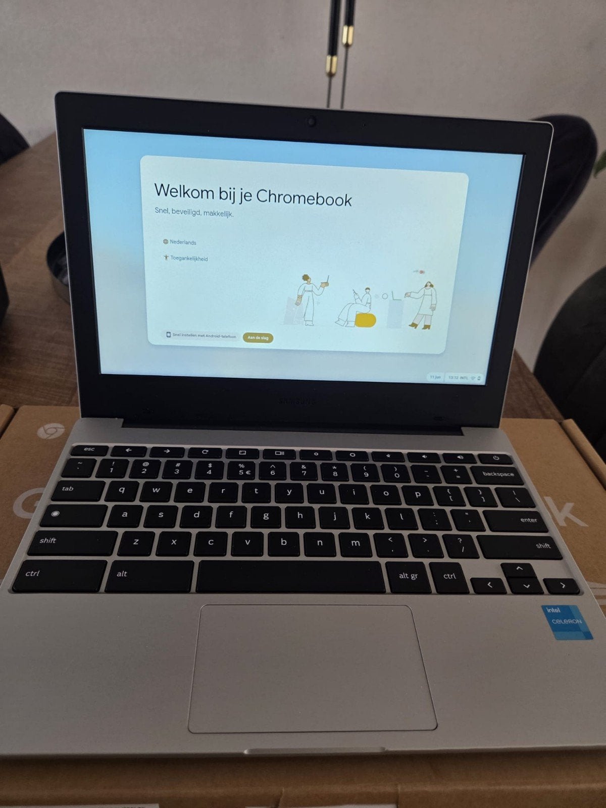 Samsung Galaxy Chromebook Go - Nieuw, Computers en Software, Chromebooks, Nieuw, 11 inch, 4 GB of minder, 64 GB, Qwerty, Ophalen of Verzenden