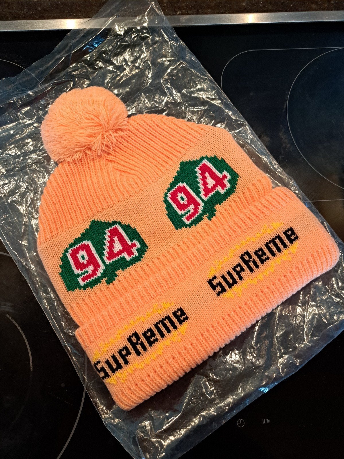Supreme beanie, Supreme, Ophalen of Verzenden, Nieuw, Muts