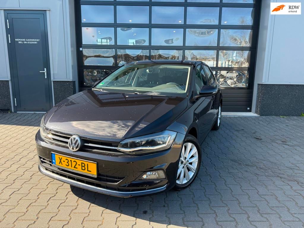 Volkswagen Polo 1.0 TSI Highline automaat dealer onderhouden, Auto's, Volkswagen, Gebruikt, Euro 6, Bedrijf, 1080 kg