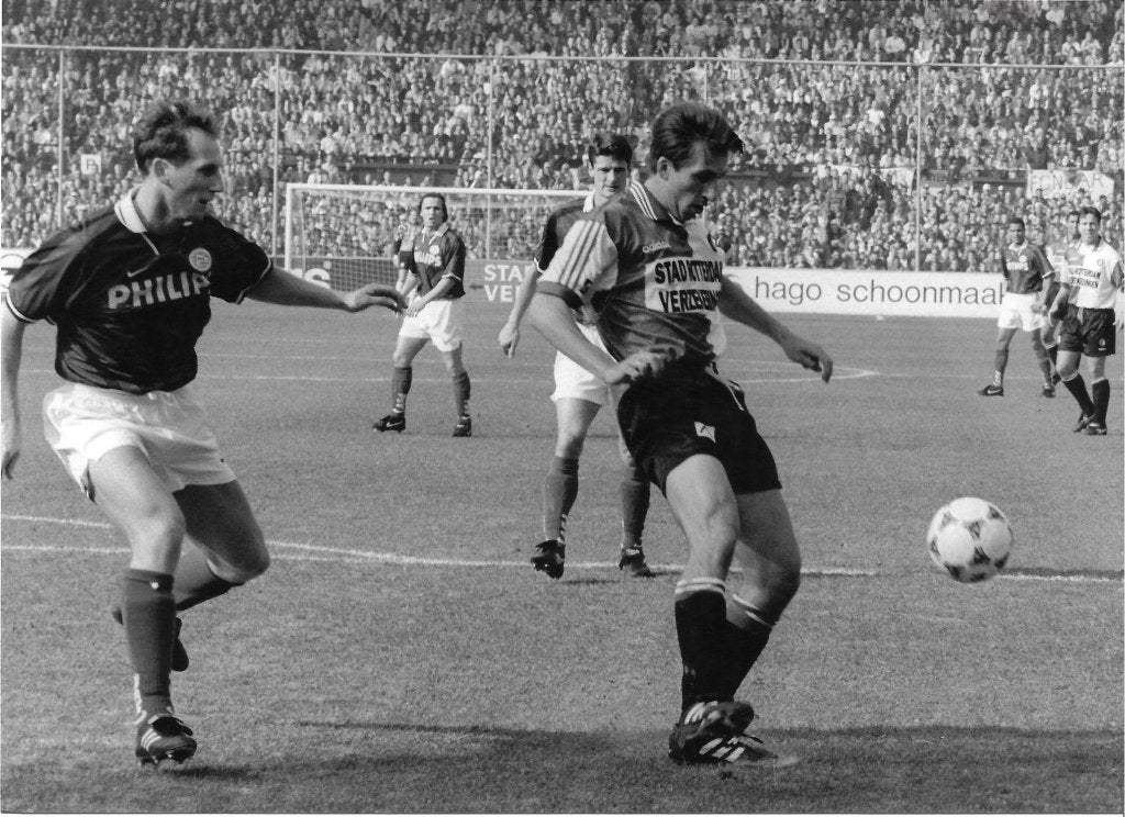 persfoto Piet Bouts 09-03-1997 Feyenoord - PSV 2x, Verzamelen, Sportartikelen en Voetbal, Verzenden, Zo goed als nieuw, Feyenoord