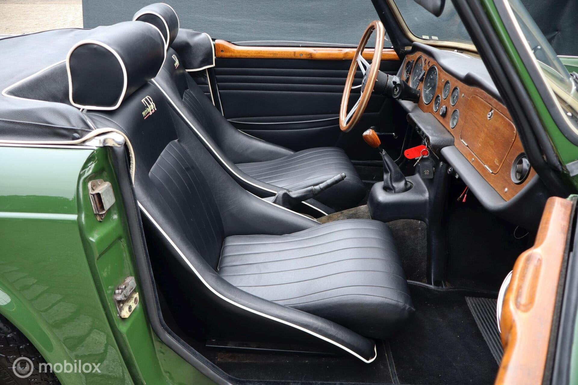Gebruiksklare Triumph TR4 met 6-cilinder uit TR250 / TR5, foto 11