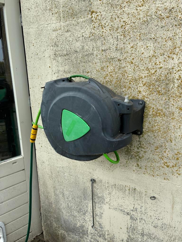 Automatische slanghaspel, met 20 a 25 meter slang, Tuin en Terras, Ophalen, Zo goed als nieuw