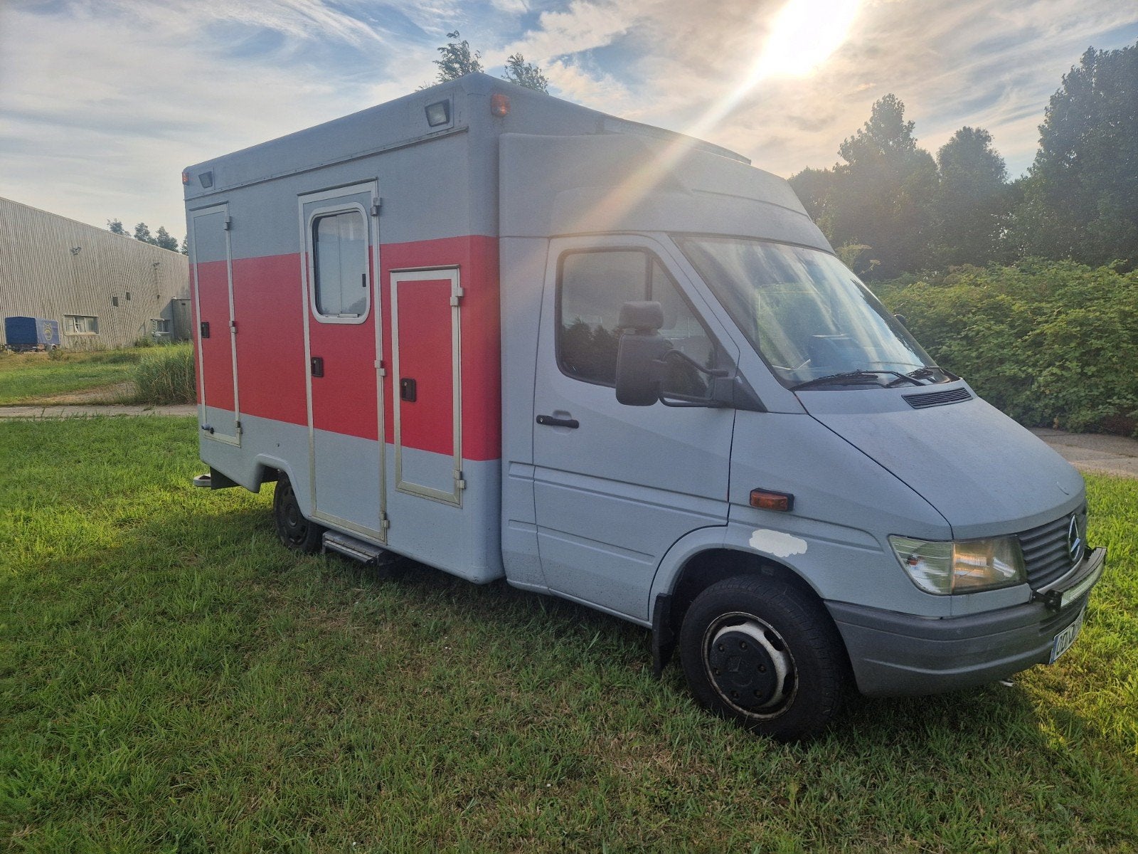 Mercedes 412 camper met AUTOMAAT, Automaat, Buscamper of Camperbus, Tot en met 2, Mercedes-Benz