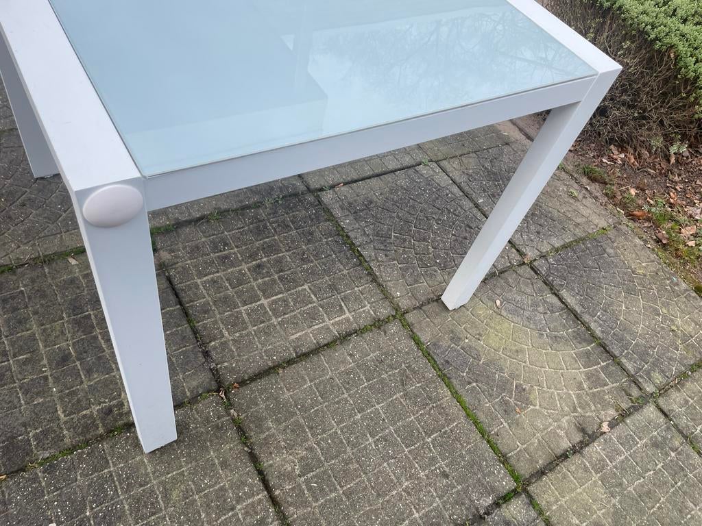 Witte aluminium tuintafel met glazen blad 90x90, Tuin en Terras, Ophalen, Gebruikt, Vierkant, Aluminium